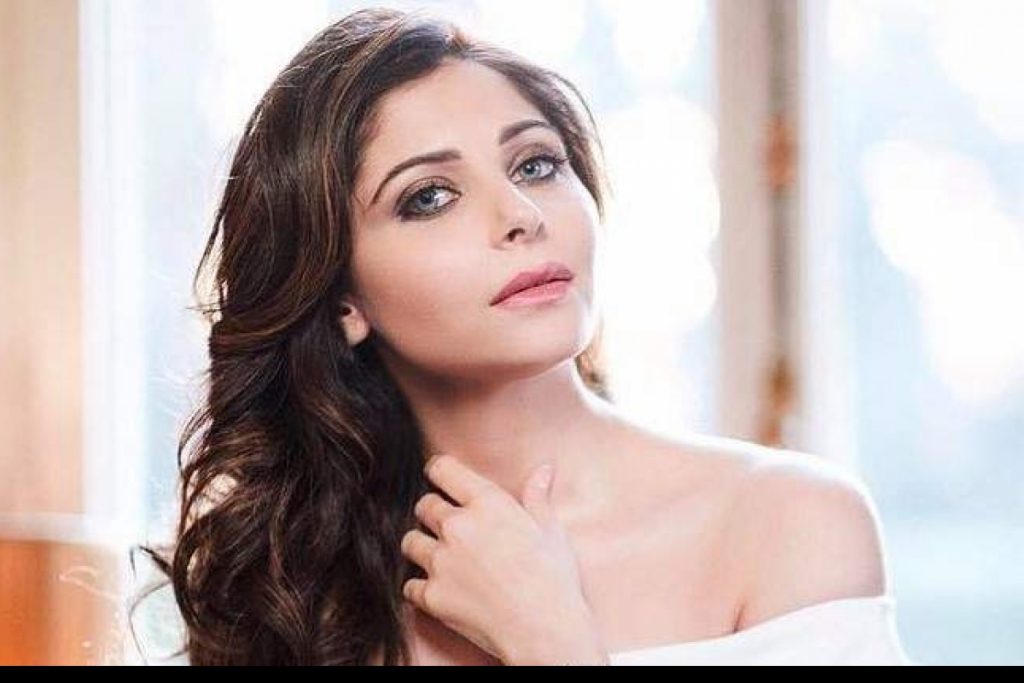 kanika kapoor first indian celebrity tested positive